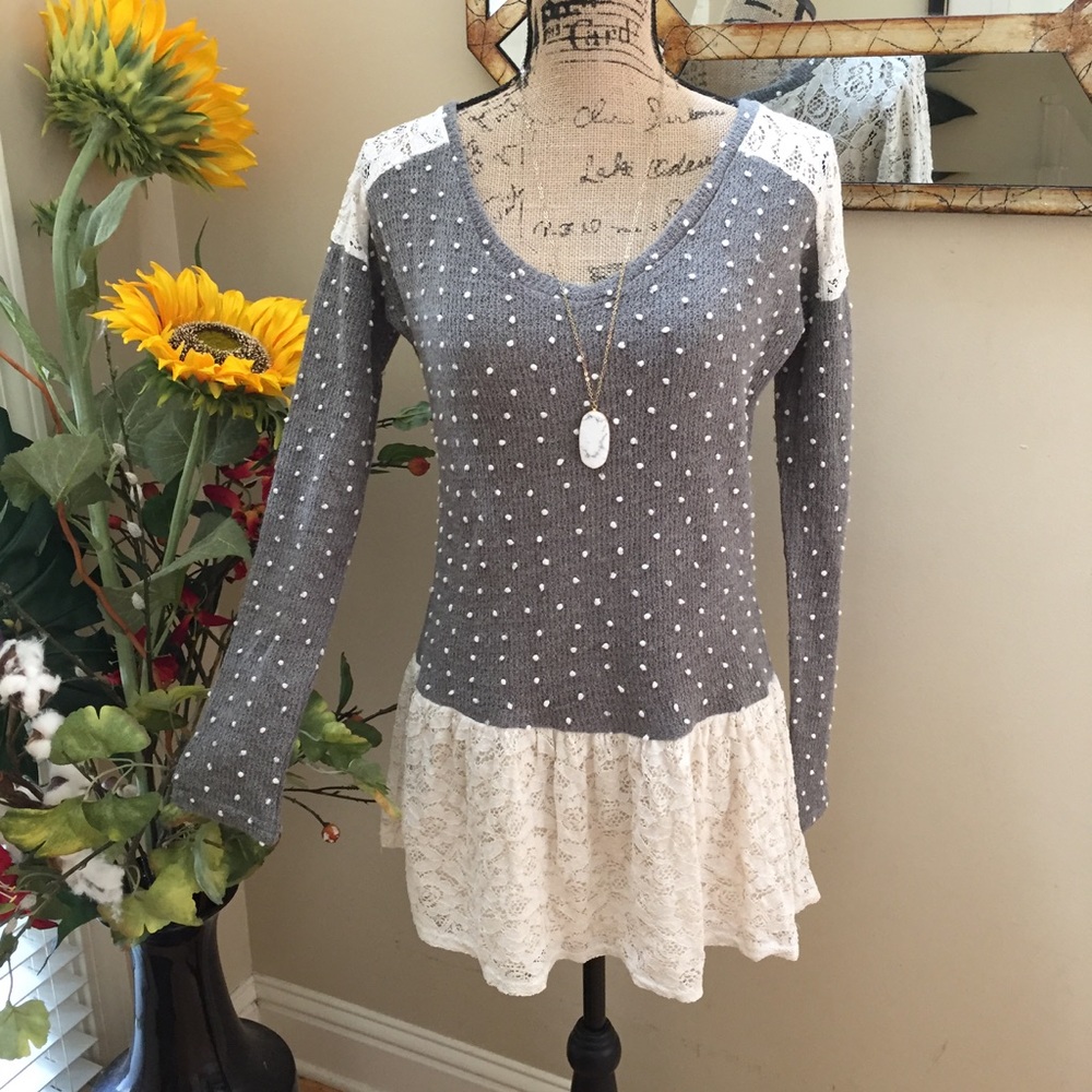 🌷Altar'd State BOHO fabulous lace and dots tunic!